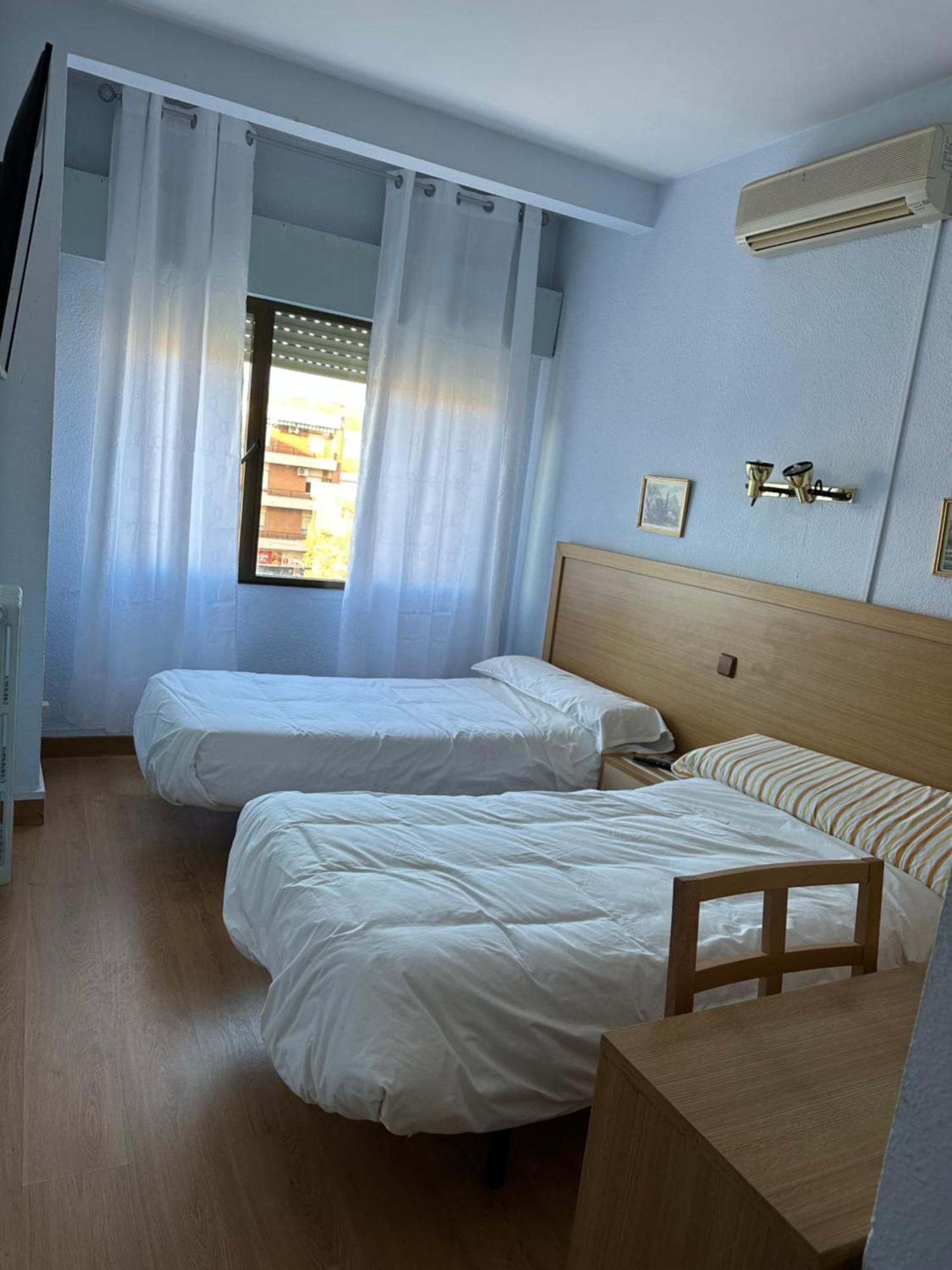 Hostal Agripino Y Restaurante Asiatico Mora 외부 사진